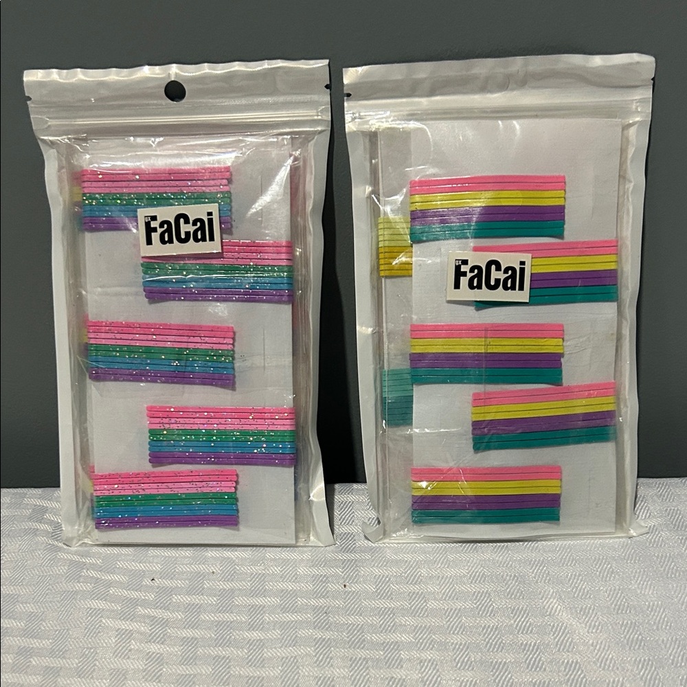 Multicolored Bobby pins